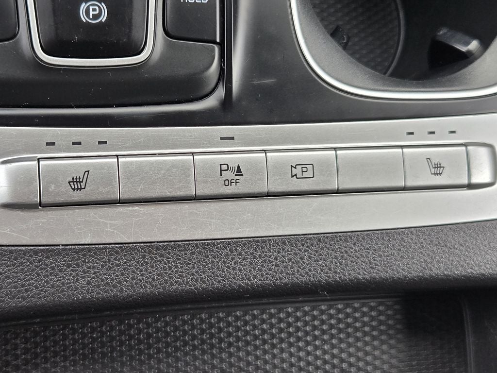 2023 Kia Carnival LX