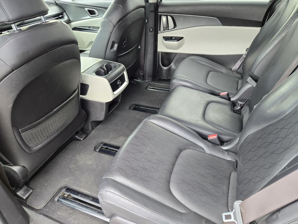 2023 Kia Carnival LX